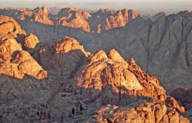 Mengenal Lebih Dekat Tentang Gunung Sinai