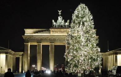 Pohon Natal Gerbang Bradenburg