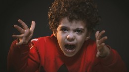 Anger Issues Pada Anak? Berikut 7 Cara Mengatasinya