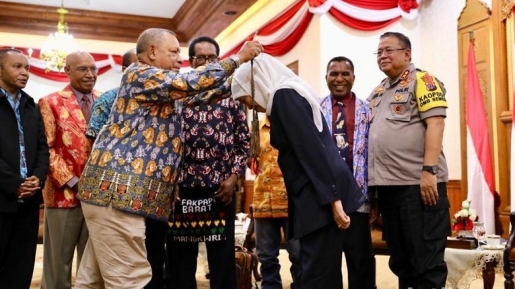 Atas Nama Anak-anak Papua, Pendeta Ini Minta Maaf dan Menemui Gubernur Surabaya
