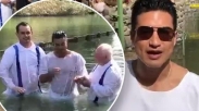 Sorga Bersorak-sorai, Akhirnya Mario Lopez, Host The X Factor Memutuskan Untuk Dibaptis