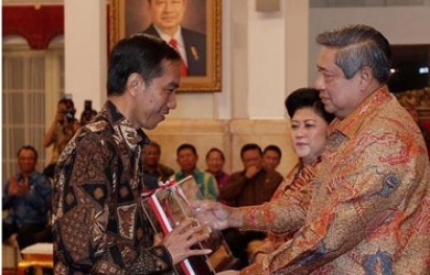 Jokowi Terima Penghargaan Adipura dari SBY
