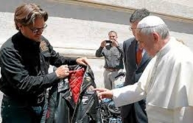 Paus Berkati Pengendara Harley Davidson Dalam Tur Menentang Aborsi