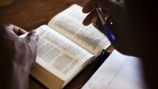Wow Alkitab Kini Hadir dalam 3.200 Bahasa!