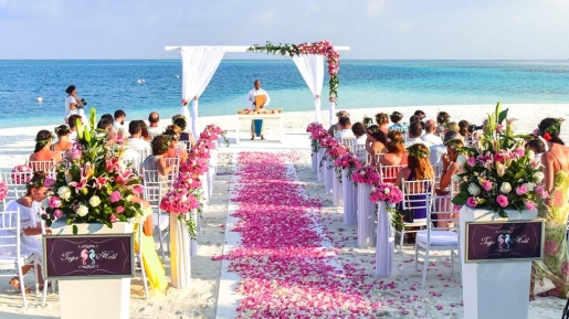 5 Cara Mewujudkan Pernikahan Pantai Impian Anda