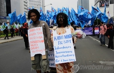 Berita Foto : Demonstrasi di Jakarta, Peringati Hari Buruh Sedunia