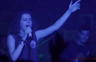 Wake, Lagu Hillsong Youth yang Sangat Enerjik