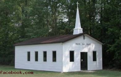 White Tail, Gereja yang Perbolehkan Jemaatnya Bugil Saat Kebaktian
