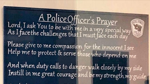 Kelompok Ateis Bergirang, Plakat Doa di Kantor Kepolisian Akhirnya Diturunkan