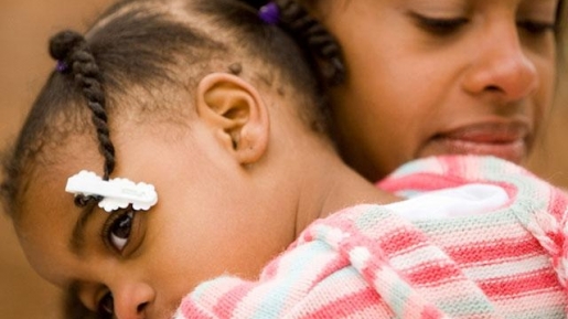 Arti Genggaman Erat Penuh Kasih Dari Seorang Ibu, Sudahkah Kamu Mengerti?