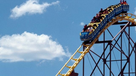 Tuhan Selalu Besertamu, Meski Tampaknya Roller Coaster Kehidupan Begitu Menakutkanmu!