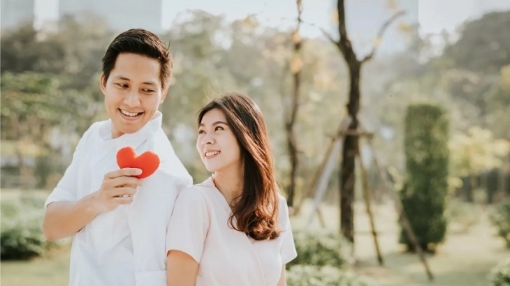 Sering Ditanya “Kapan Nikah” di Usia 30-an? Ini 4 Cara Pintar Meresponnya