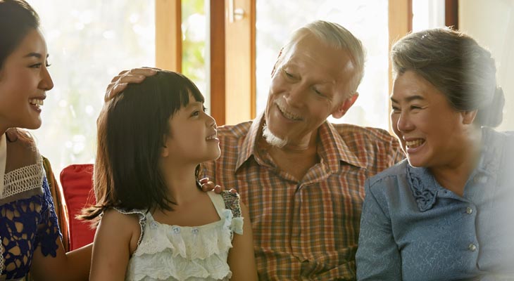 Cara Kakek dan Nenek meninggalkan Warisan Iman untuk Generasi Berikutnya