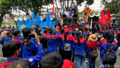 Buruh Kalahkan Jokowi di PTUN