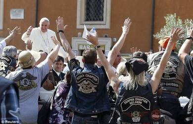 Harley Davidson Milik Paus Fransiskus Dilelang