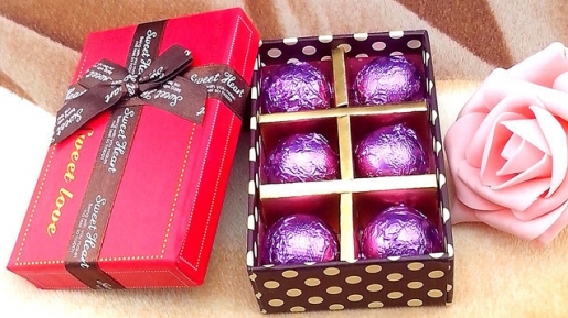 KPAI Protes Penjualan Cokelat Valentine Berhadiah Kondom