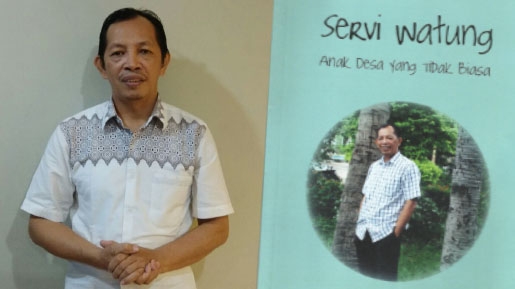Pendeta Servie Watung Luncurkan Buku Biografi Hidupnya