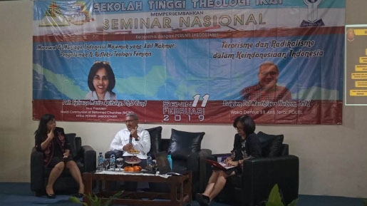 Seminar Dies Natalis Ke-33 STT IKAT, Bahas Tentang Terorisme