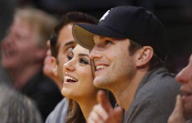 Ashton Kutcher dan Mila Kunis Tunangan?