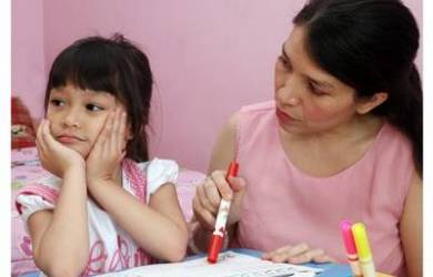 5 Kebiasaan Orangtua yang Rugikan Anak