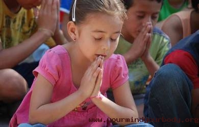 Mengajarkan Berdoa untuk Kelas Besar(MACAM-MACAM KREASI BERDOA)
