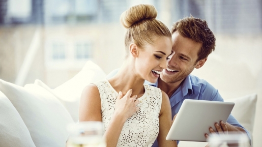 Penting Dalam Pernikahan, Ini 4 Cara Komunikasi Yang Bikin Pasangan Makin Bahagia