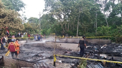 Rugi Ratusan Juta, Gereja Dan Rumah Dinas Pendeta Ini Ludes Terbakar