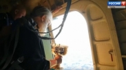 Biar Kotanya Bebas Dari Mabuk Dan Seks Bebas, Pastor Ini Tuangkan Air Suci Dari Pesawat