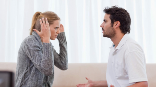 Teruntuk Para Suami, Jangan Lontarkan 5 Kalimat Ini Jika Ingin Istrimu Bahagia