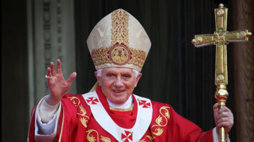 Paus Benediktus XVI Sakit Parah dan Suaranya Hampir Tidak Terdengar