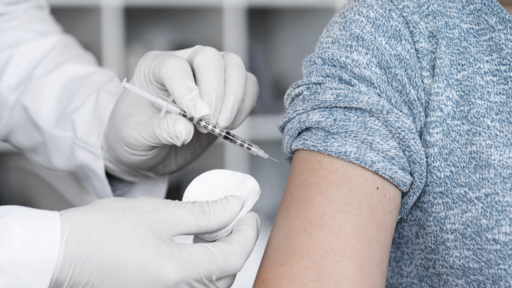 Sambil Menunggu Vaksin Dosis Ketiga, Apa yang Harus Kita Lakukan Ya?