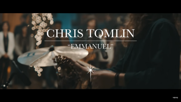 Lirik Lagu Chris Tomlin, Emmanuel God Is With Us Chris Tomlin dan Terjemahan Bahasa Indone