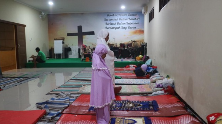 Junjung Tinggi Toleransi, Pengurus Gereja Tak Keberatan Pengungsi Solat di Gereja