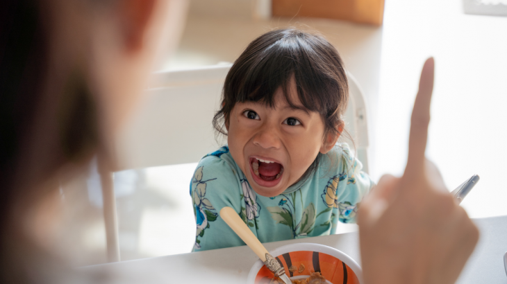 Bagaimana Orang Tua Kristen Menyikapi Anak yang Berbohong?