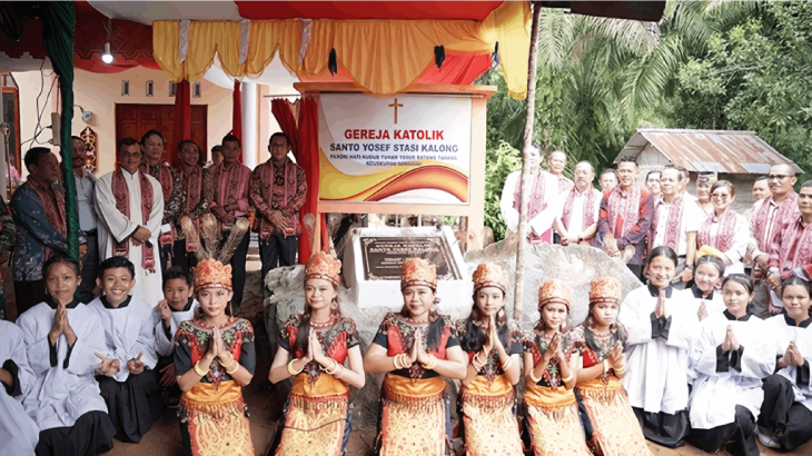 Akhirnya! Setelah 2 Tahun, Gereja Santo Yosef Stasi Kalong Diresmikan Pj Bupati Sanggau