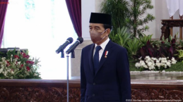 Hari Pahlawan, Jokowi Berikan Gelar Pahlawan untuk 300 Nakes yang Gugur Saat Tangani Covid
