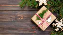 Gak Selalu Berbentuk Kado Barang, Ini 5 Hadiah Natal Sederhana yang Sangat Berkesan
