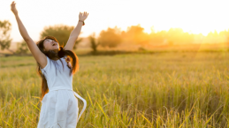 5 Tokoh Alkitab yang Menunjukkan Rasa Sukacita yang Tak Tergoyahkan