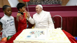 Rayakan Ulang Tahun ke-87, Paus Fransiskus Kumpul Bersama Anak-anak dan Ingatkan Ini