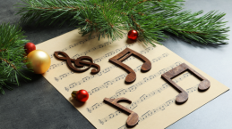 12 Lagu Khas Natal yang Selalu Berkumandang di Bulan Desember, Mana Favoritmu?