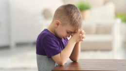 Mengapa Anak-anak Harus Diajarkan Berdoa?