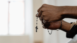 Mahasiswa Bagikan Cerita Saat Ibadah Doa Rosario di Tangsel Dibubarkan