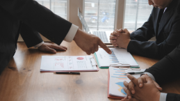 Tak Perlu Panik! Begini Cara Bijak Menyelesaikan Konflik dengan Atasan di Kantor