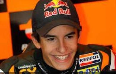 Pertahankan Gelar Juara, Marquez Waspadai Rossi