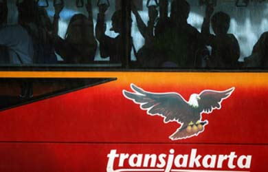 Jokowi Batalkan Kenaikan Tarif TransJakarta