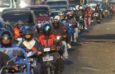 Mudik Lebaran: Sejumlah Aparat Bersenjata Siap Amankan Mudik