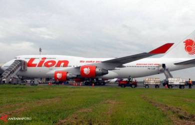 Sapi Sebabkan Pesawat Lion Air Tergelincir