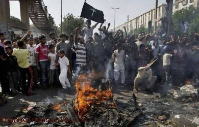 Kristen Pakistan Protes Atas Bom di Peshawar
