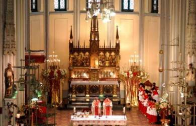 Sambut Natal Gereja Katedral Jakarta Dihiasi Dekorasi 