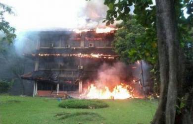 Ini Kronologi Gedung C FISIP UI Ludes Terbakar